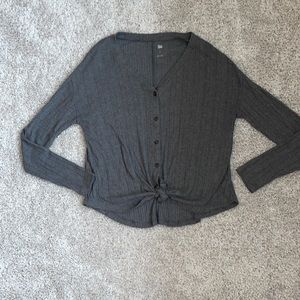 Worn once- SO brand juniors top size small